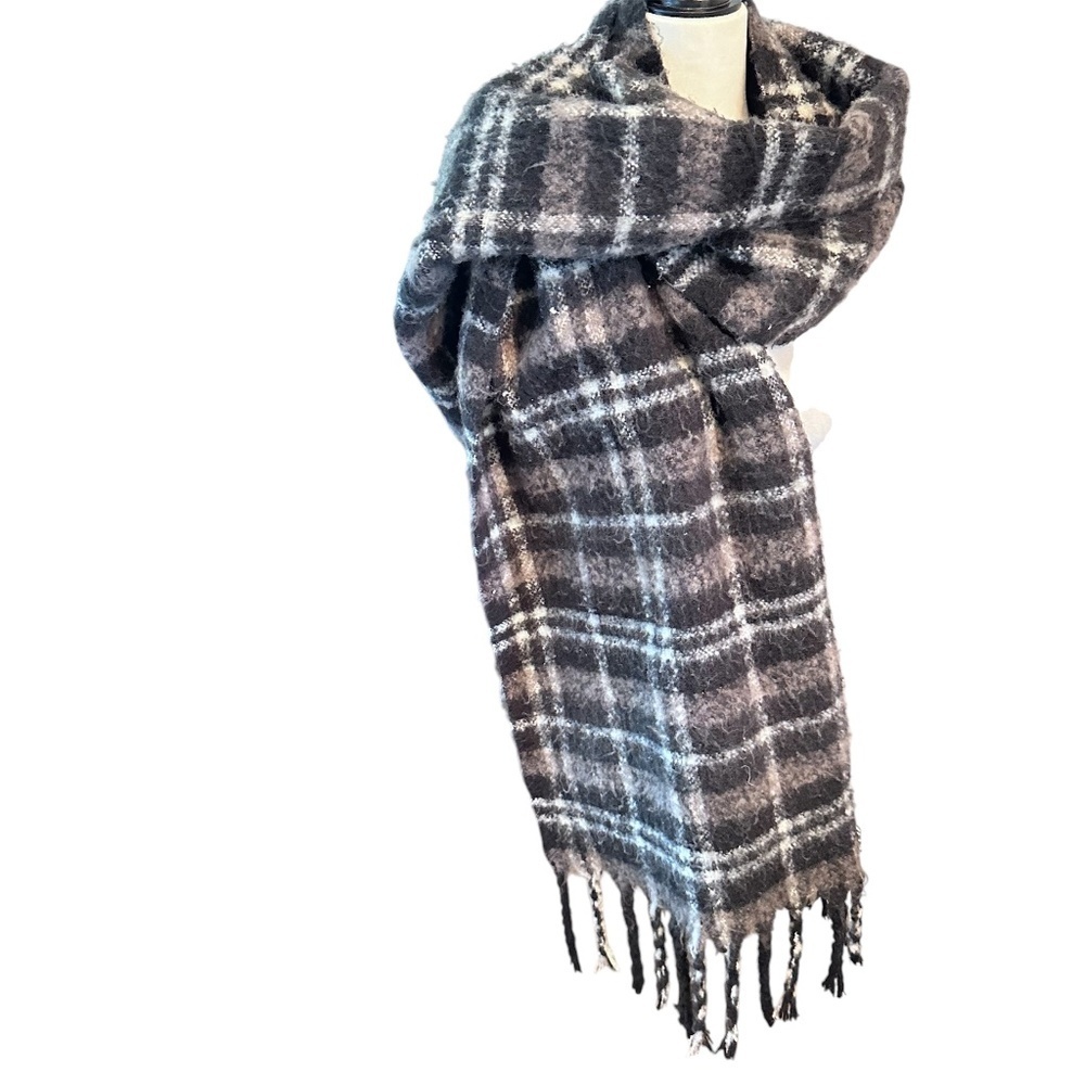STEVE  MADDEN COZY OVERSIZED FUZZY PLAID SCARF WITH FRINGE DETAIL